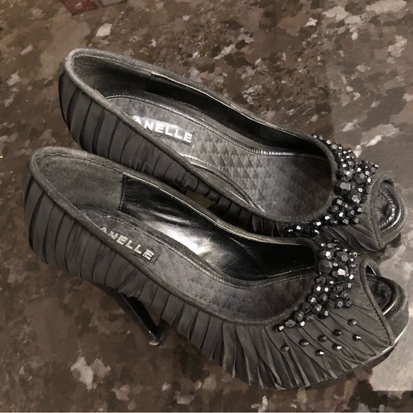 Black Pleated Fabric Heels Embellished With Beads - Picture 3 of 5